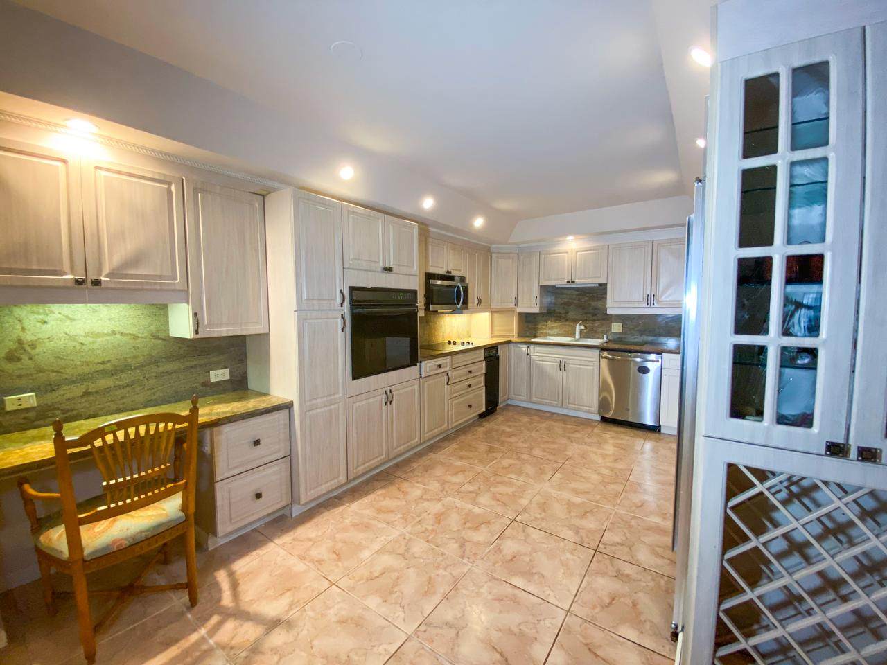 524 5th Terrace - Photo 1