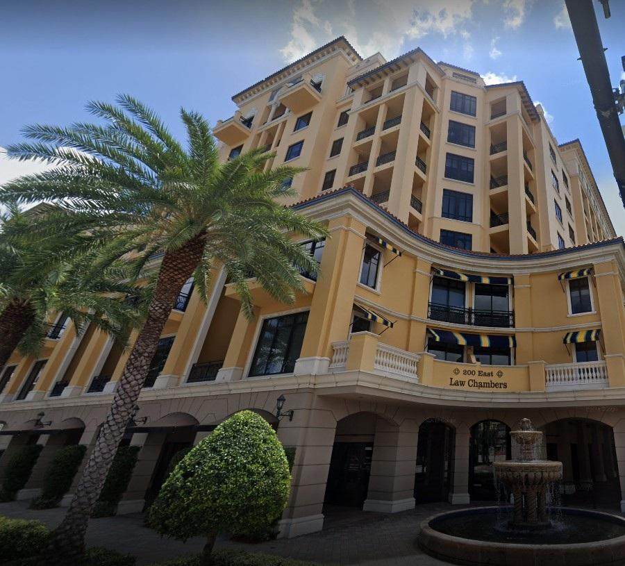 200 Palmetto Park Road - Photo 1