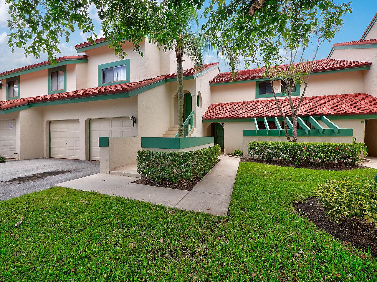 24 Lexington Lane - Photo 1