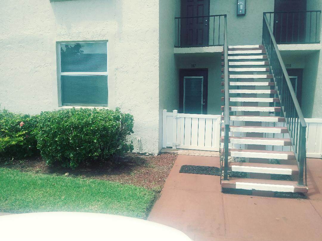 10 Willowbrook Lane - Photo 1