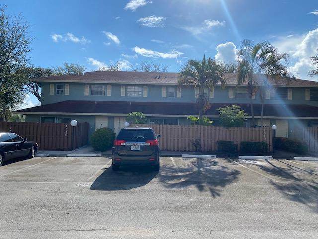 1530 Cypress Way - Photo 1