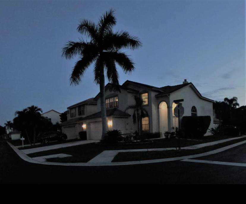 7508 Colony Palm Drive - Photo 1