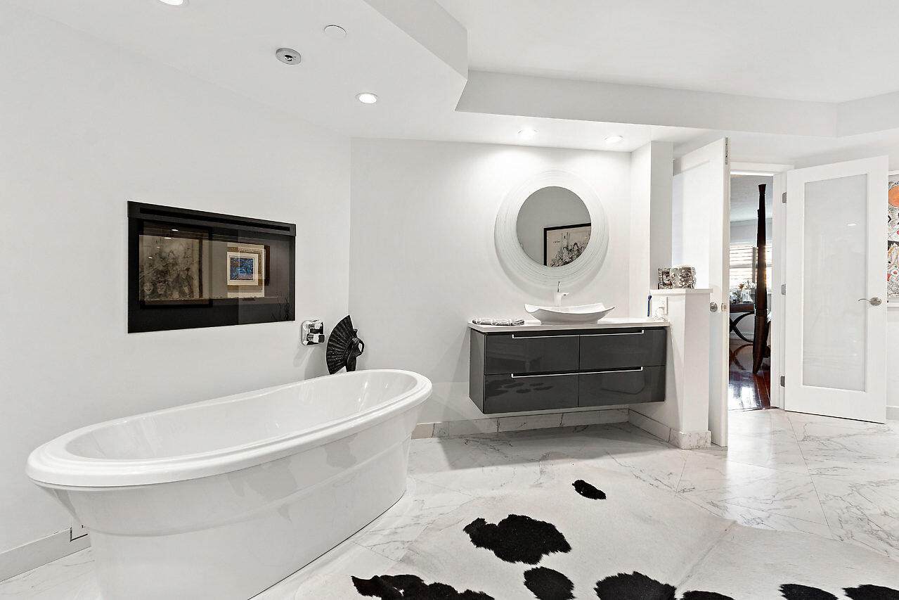 4605 Ocean Boulevard - Photo 1