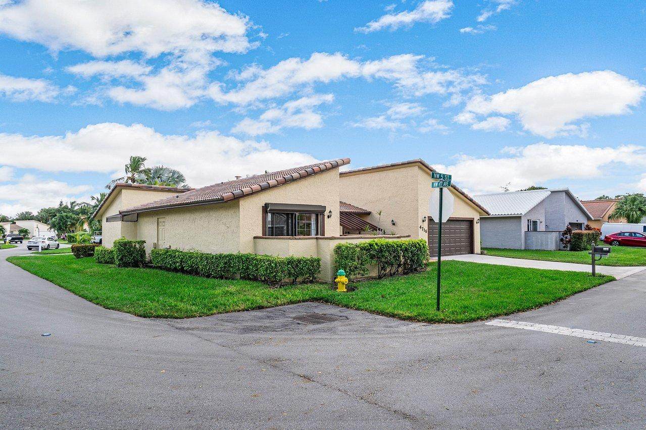 4716 5th Street - Photo 1