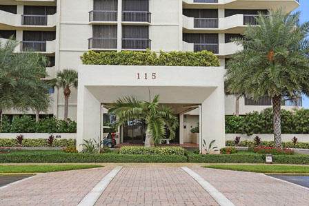 115 Lakeshore Drive - Photo 1