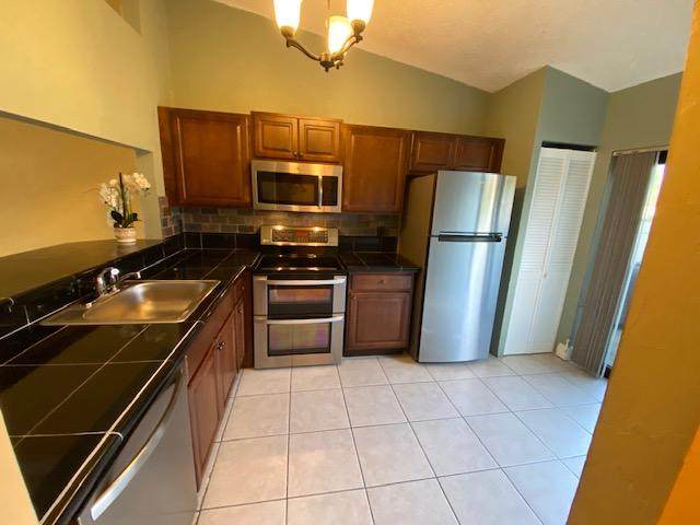 10323 Boca Bend W - Photo 1