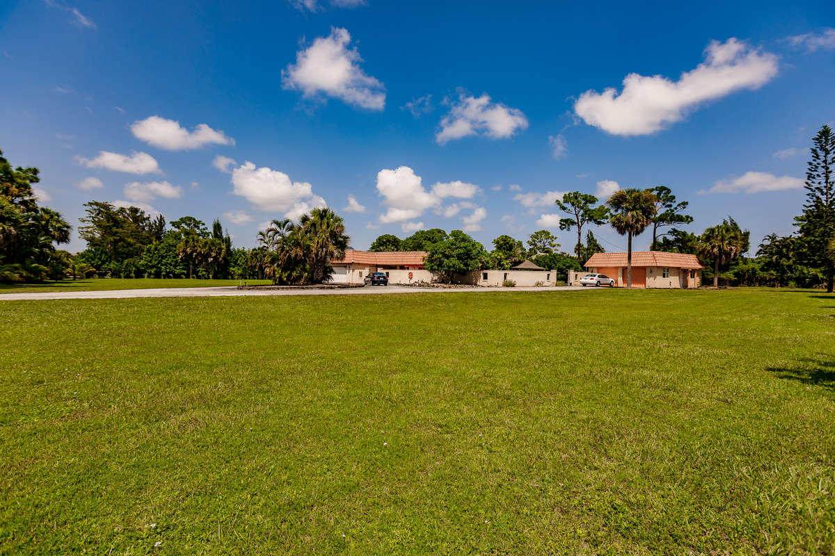 1284 Park Lane - Photo 1