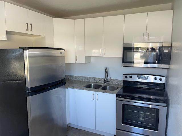1010 9th Street - Photo 1