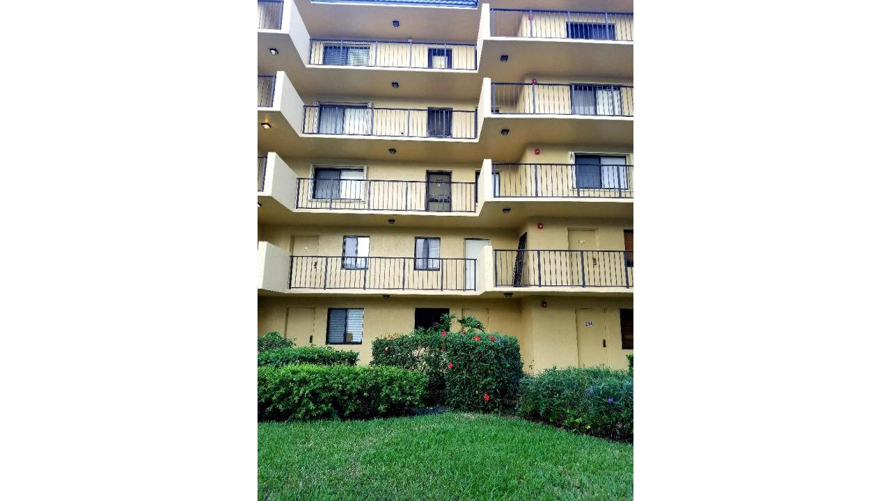 2820 Tennis Club Drive - Photo 1