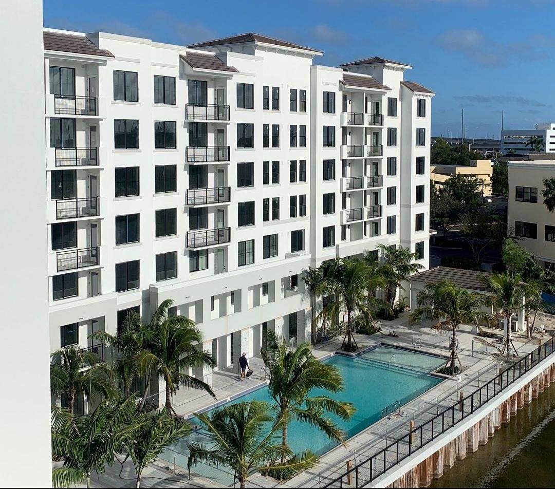 1500 Centrepark Boulevard - Photo 1