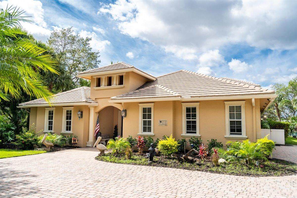 111 Charleston Oaks Drive - Photo 1
