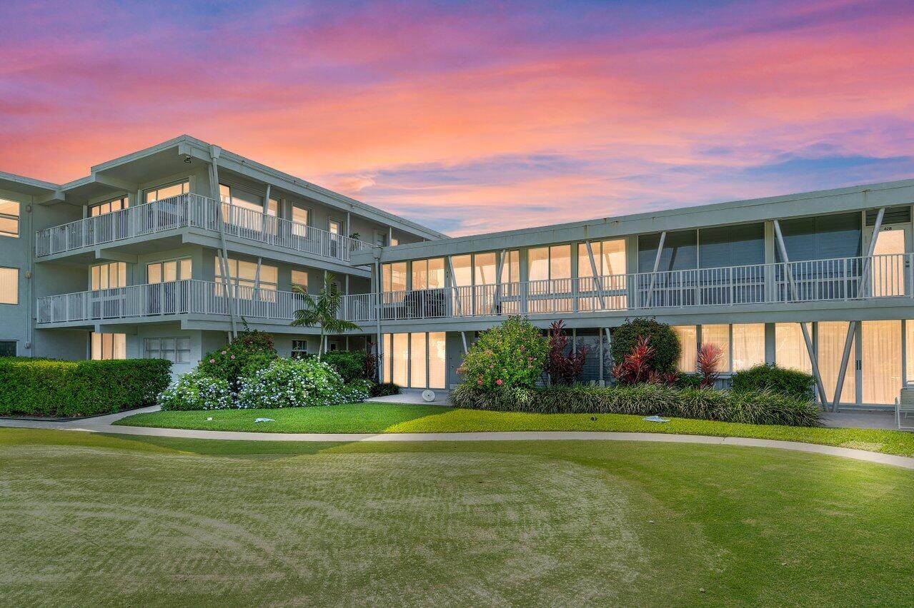 1221 Hillsboro Mile - Photo 1