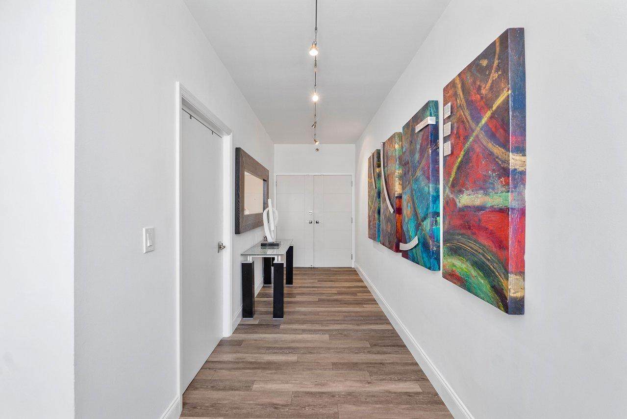 300 5th Avenue - Photo 1