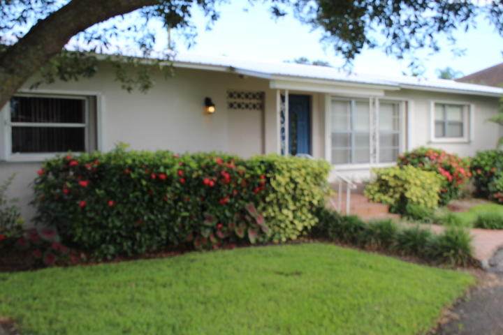 1009 1st Street - Photo 1