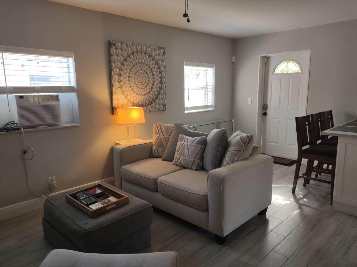 519 B 31st Street - Photo 1