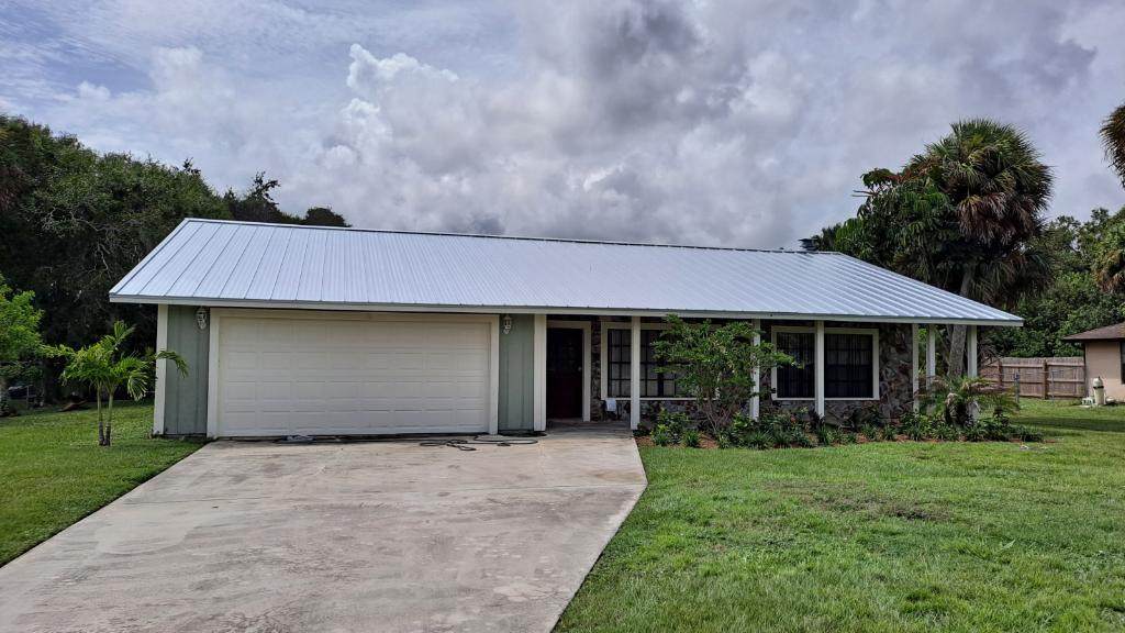 1209 White Oak Lane - Photo 1