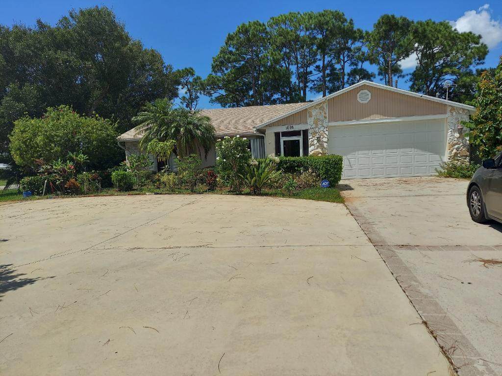 1698 Floresta Drive - Photo 1