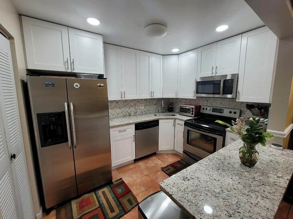 516 Shady Pine Way - Photo 1