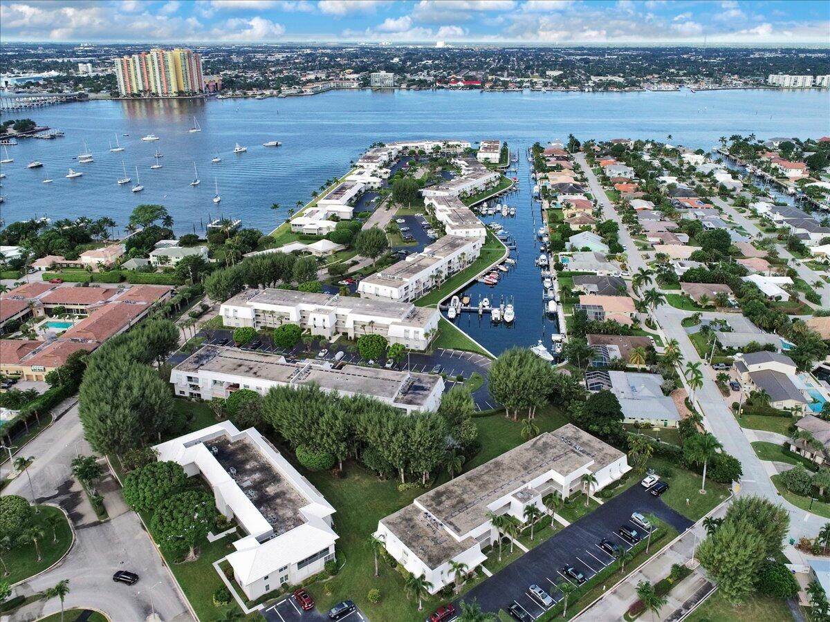 1205 Sandy Lane - Photo 1