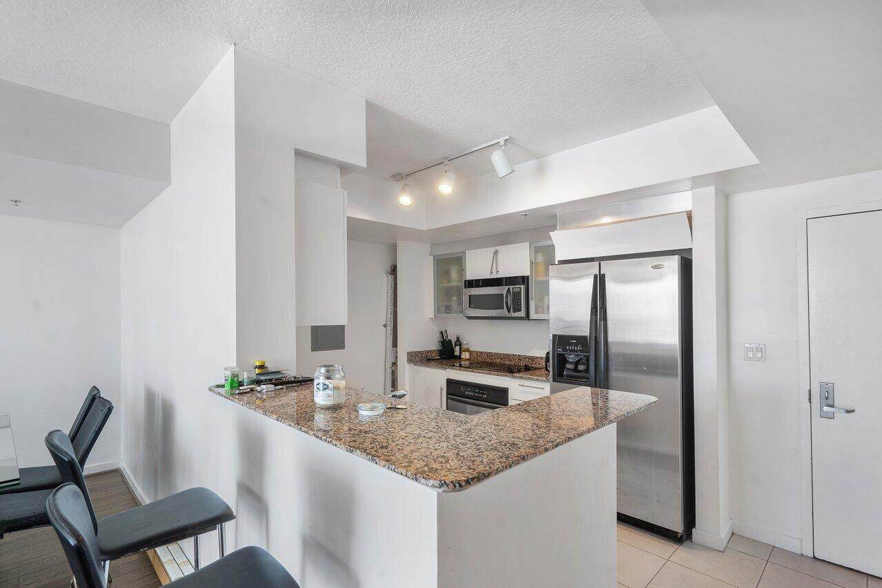 325 Biscayne Boulevard - Photo 1