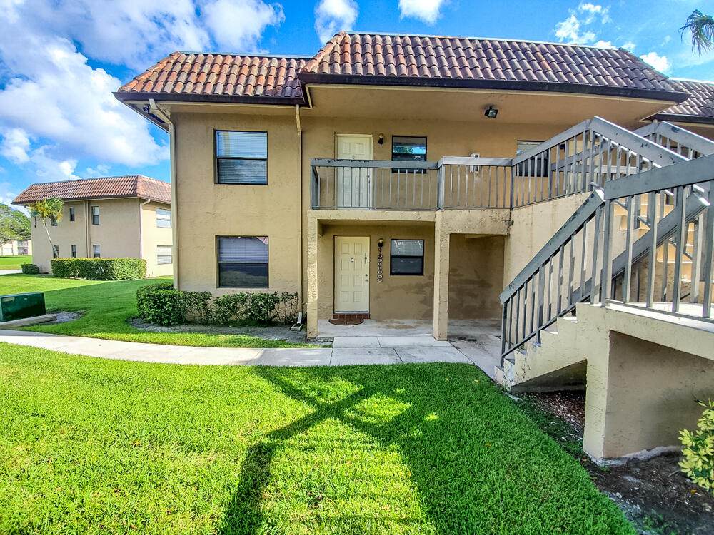 6704 Palmetto Cir - Photo 1