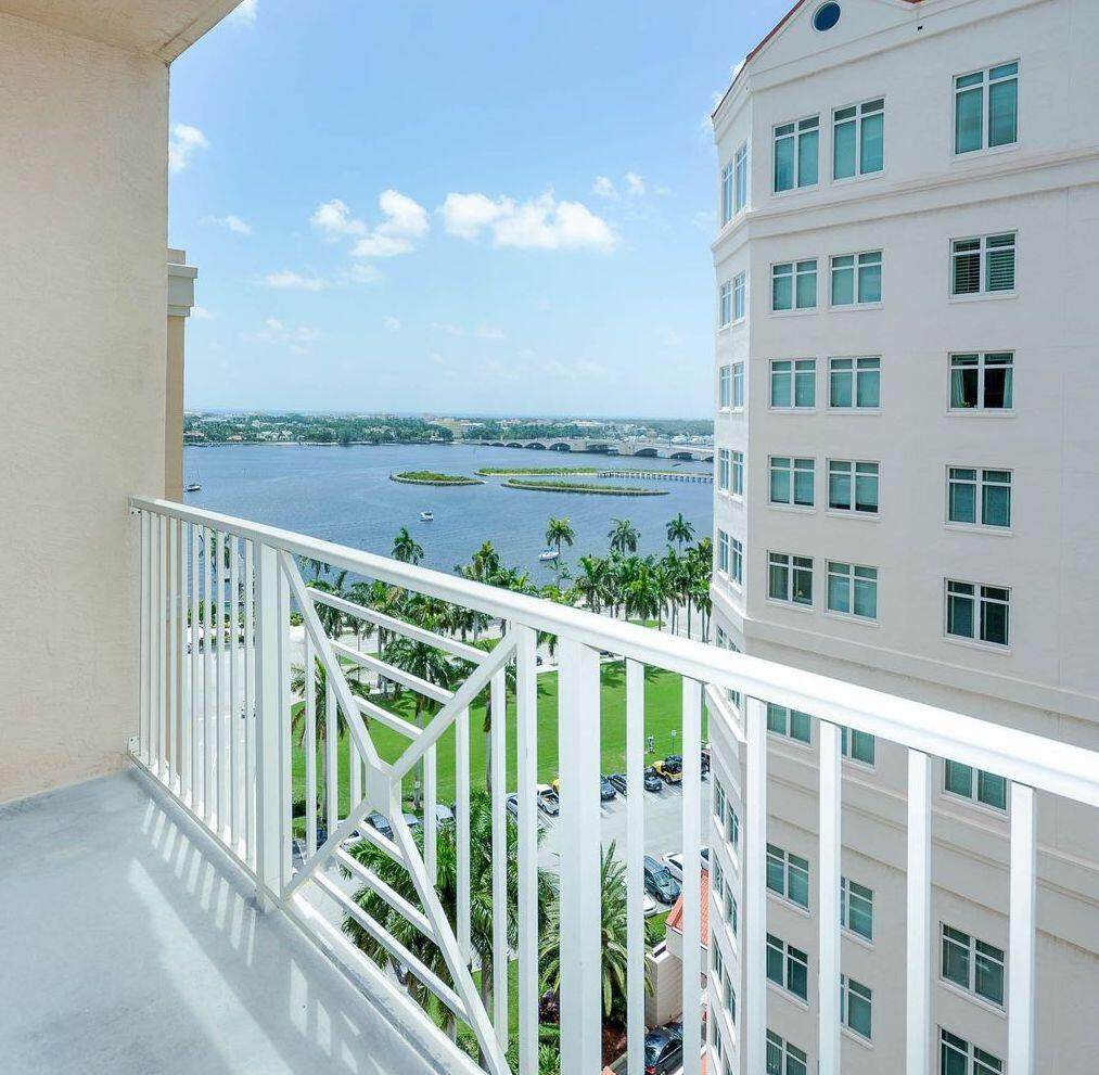 255 Evernia Street - Photo 1