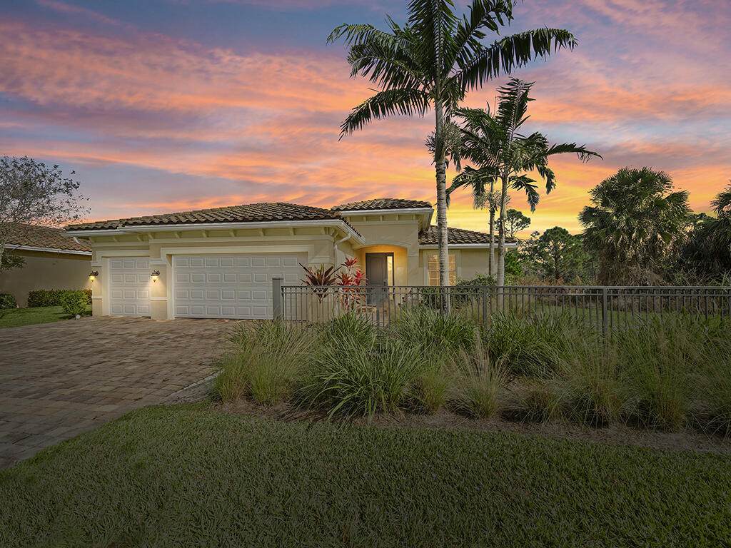 1705 Swallowtail Way - Photo 1