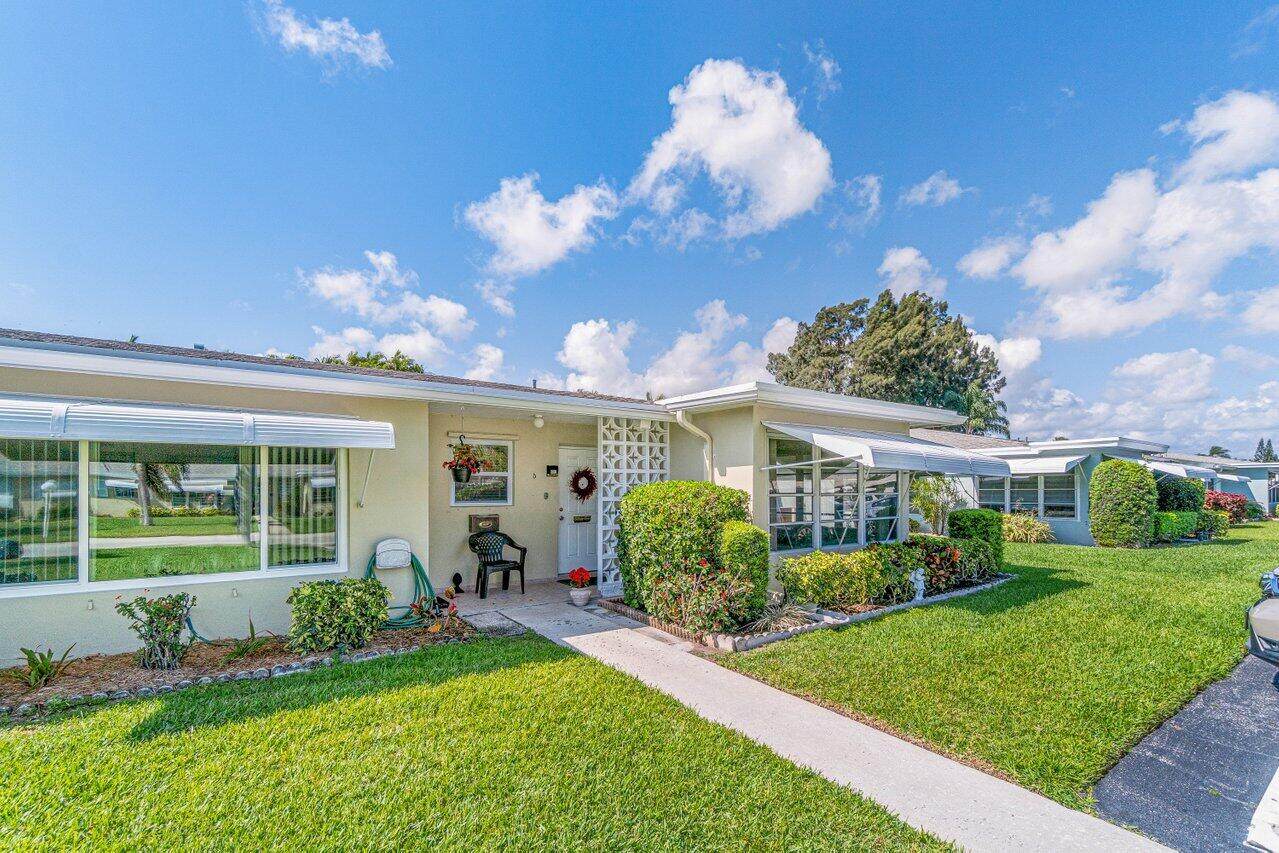 152 High Point Boulevard - Photo 1