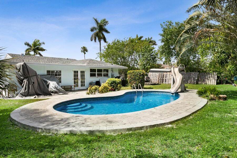 4751 Pineaire Lane - Photo 1