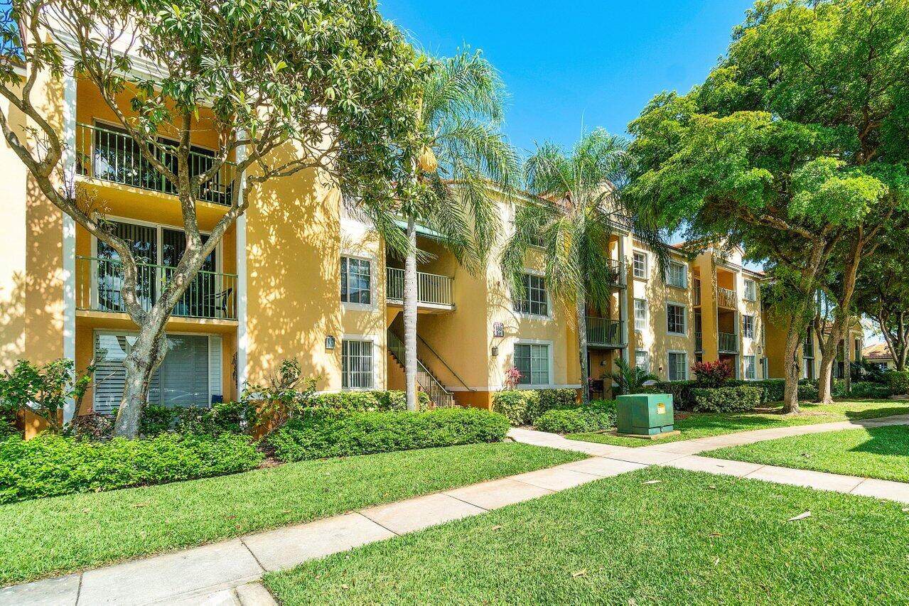 180 Yacht Club Way - Photo 1
