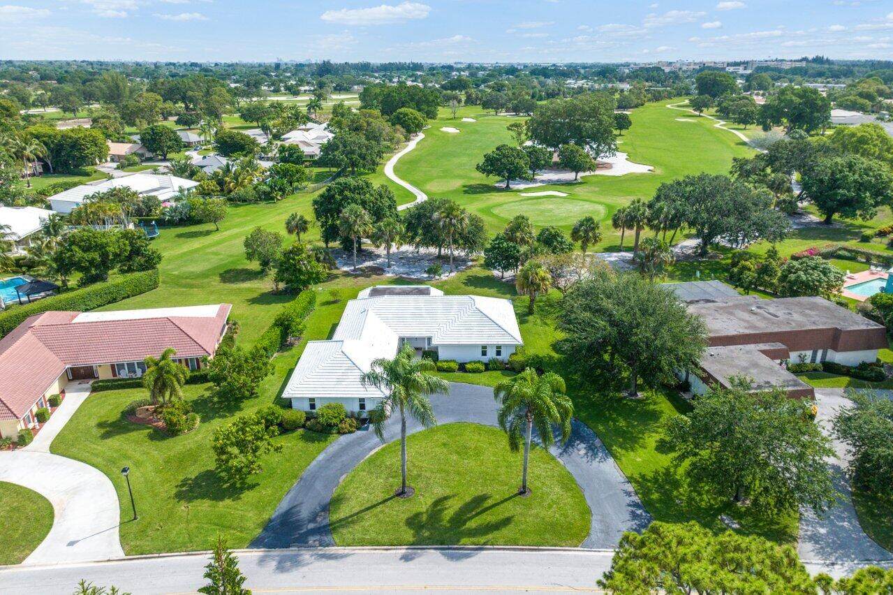 433 Country Club Drive - Photo 1