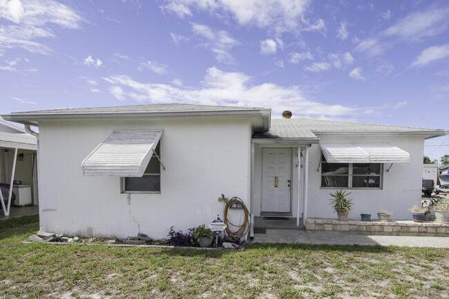 516 Perry Street - Photo 1