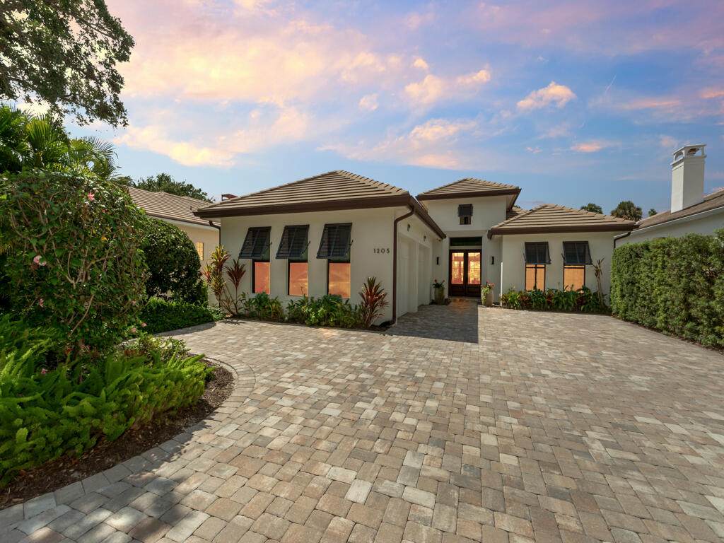1205 Islander Way - Photo 1