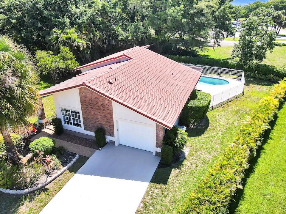 19546 Sea Pines Way - Photo 1