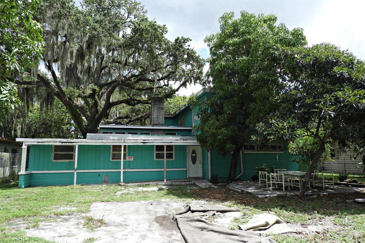1506 Citrus Avenue - Photo 1