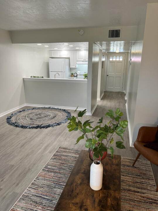835 18th Street - Photo 1