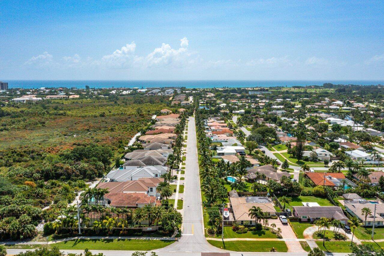 1717 Hemingway Drive - Photo 1