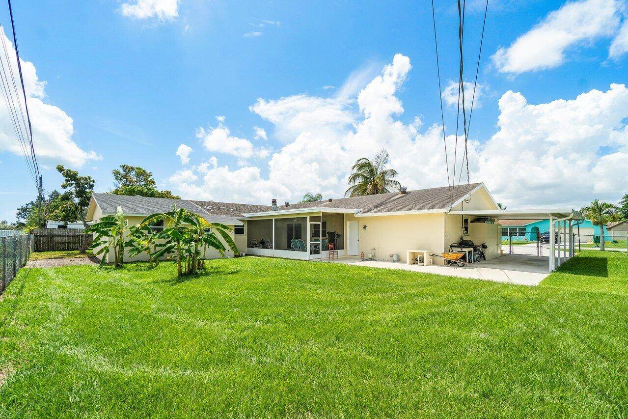1611 Sherwood Avenue - Photo 1