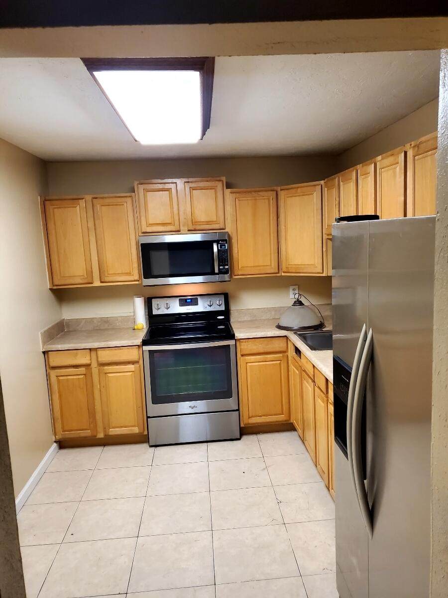 365 Laurel Drive - Photo 1