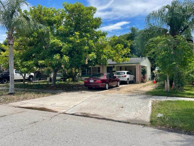 512 Bayberry Drive - Photo 1