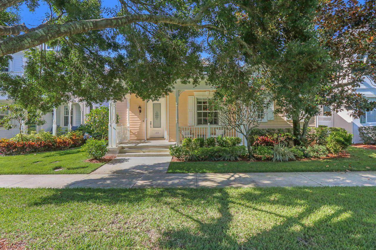 122 Poinciana Drive - Photo 1