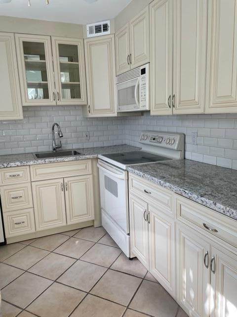 640 Monaco Court - Photo 1