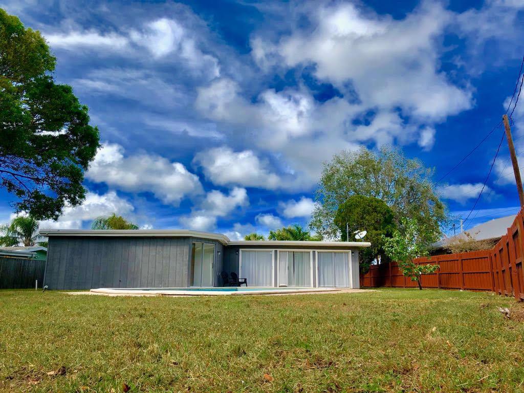 110 Banyan Drive - Photo 1
