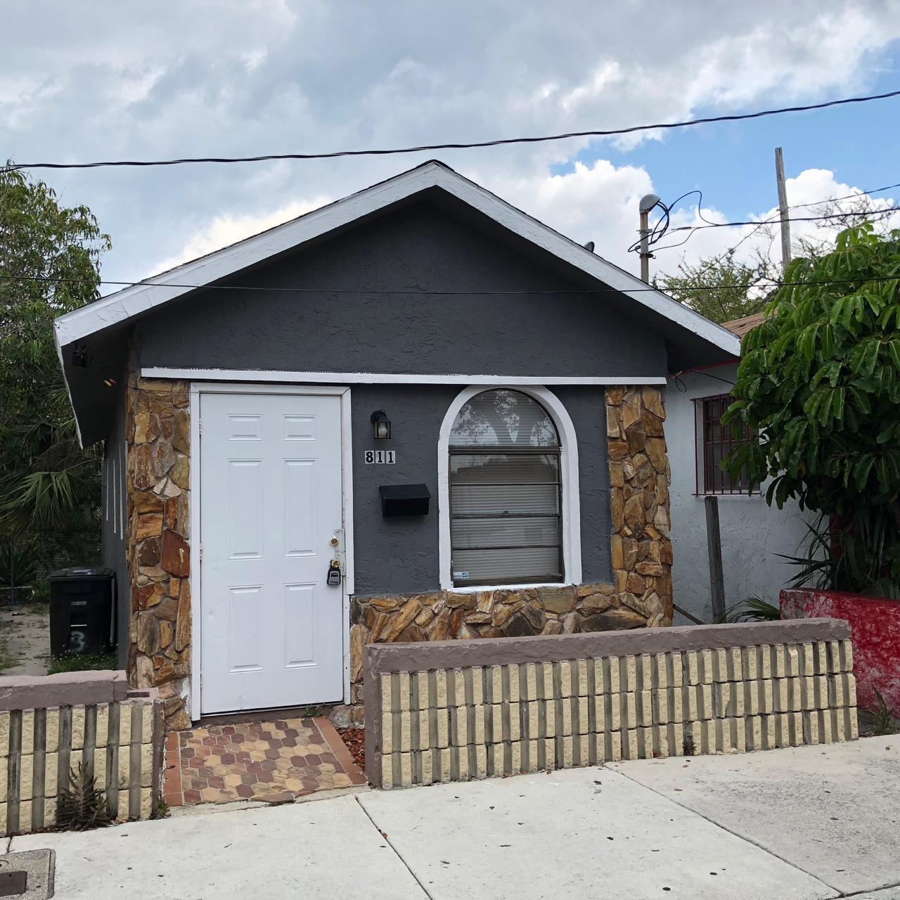 811 Division Avenue - Photo 1