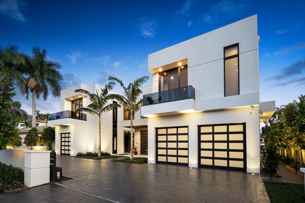 320 Maya Palm Drive - Photo 1