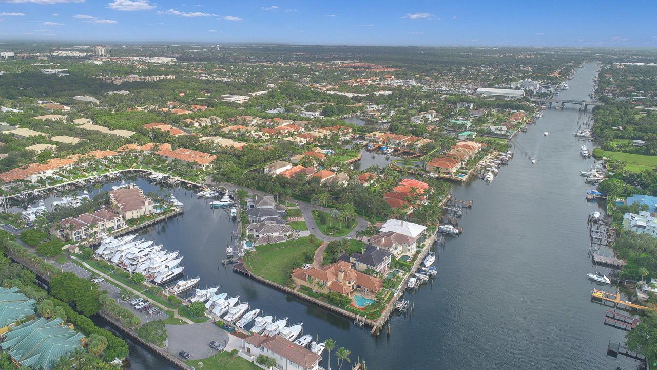 717 Harbour Point Drive - Photo 1
