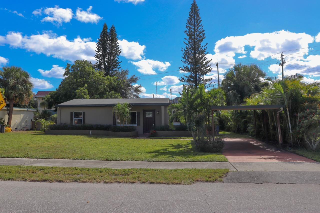 2672 Lorraine Court - Photo 1