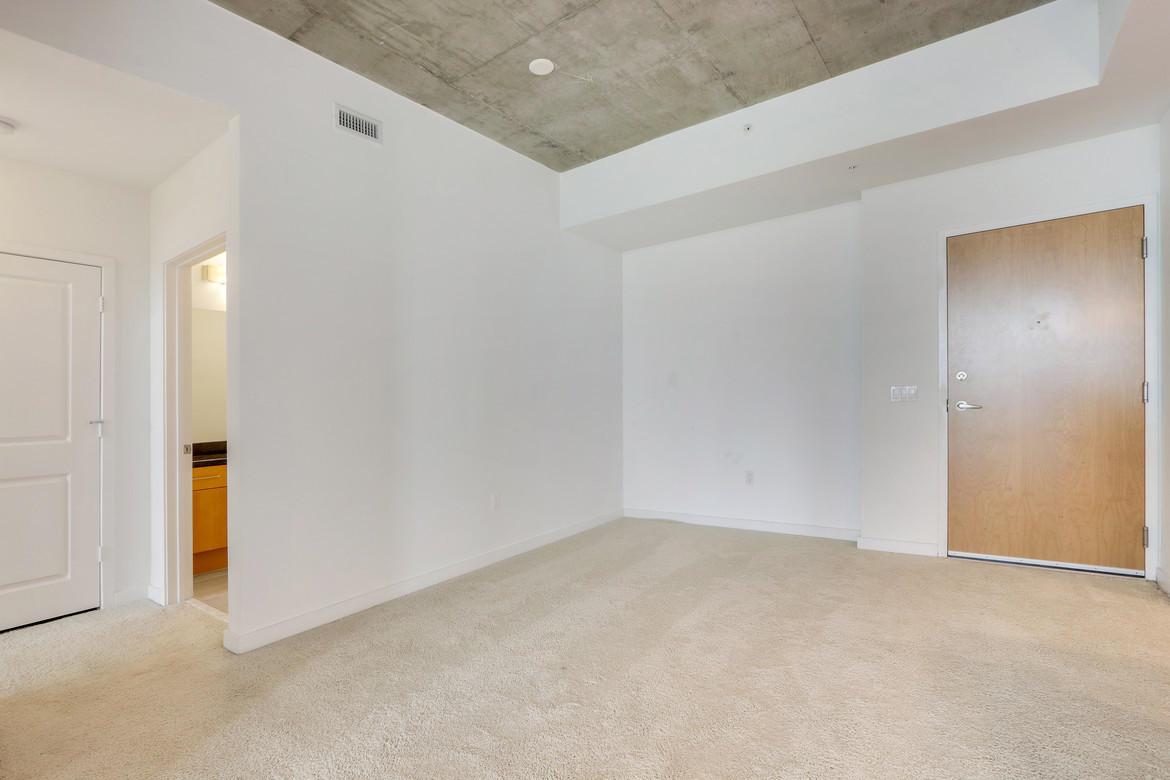 300 Australian Avenue - Photo 1
