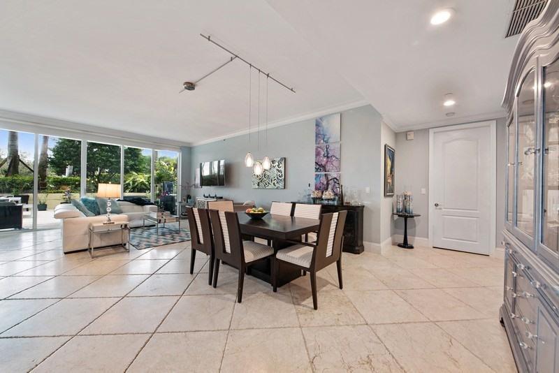 550 Mizner Boulevard - Photo 1