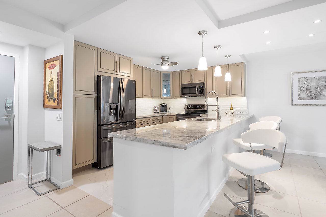 800 20th Avenue - Photo 1
